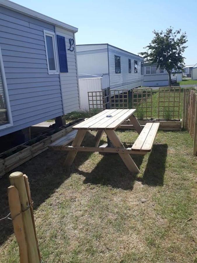 Stacaravan 4Pers In Bredene Met Eigen Tuintje 2449 מראה חיצוני תמונה